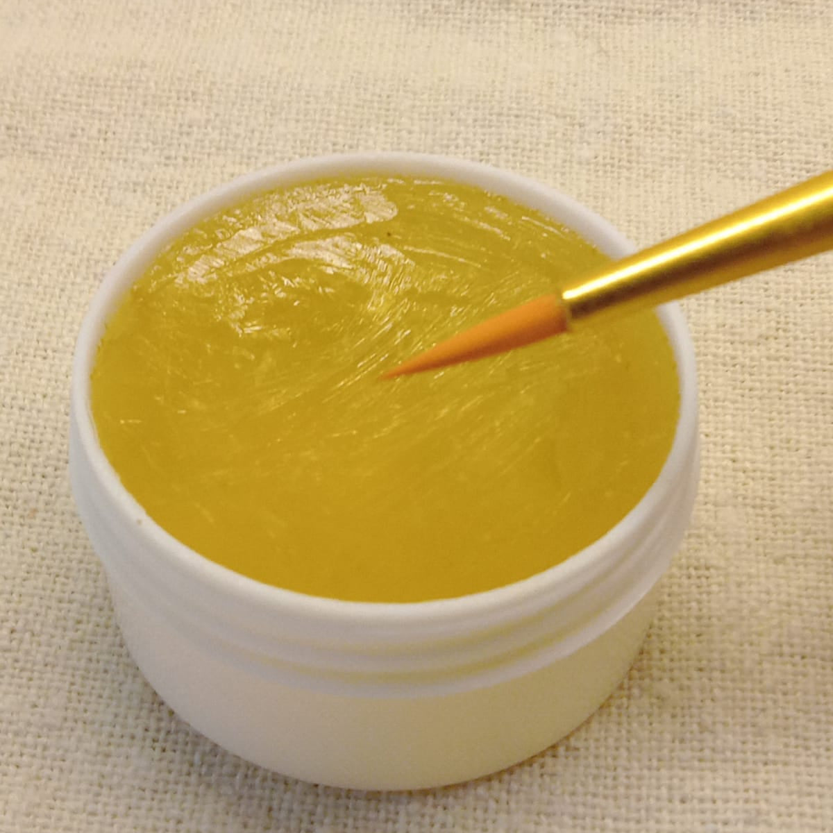 Bálsamo especial para peinar pinceles