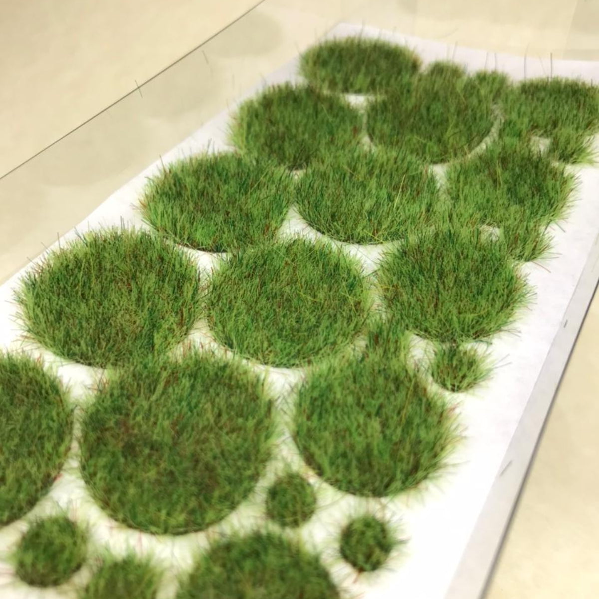 Matojos de hierba - parches verdes de 25 mm